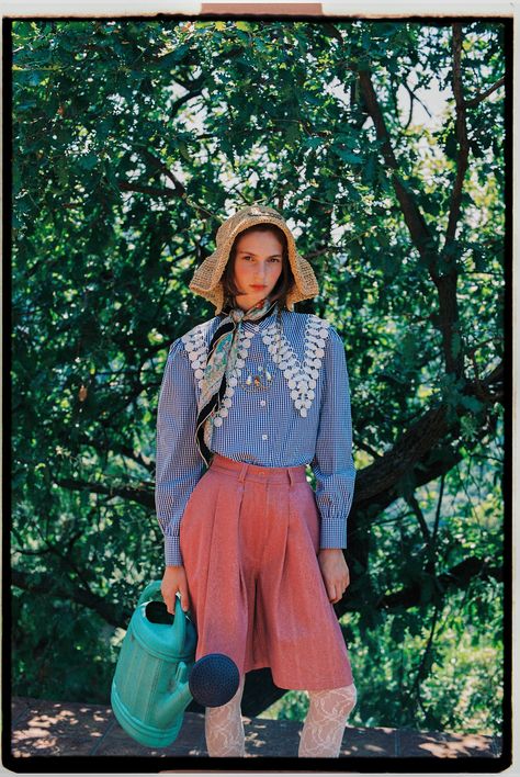 blumenhaus Magazine - House of Flower on Behance Gardens Photoshoot, Farm Clothes, Fashion Shoots, Kodak Film, Free People Style, Model Inspo, Fashion Portfolio, Photoshoot Concept, Kodak Portra