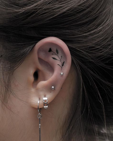 Cartilage Tattoo Ear Flower, Botanical Ear Tattoo, Cartilage Tattoo, Ear Tats, Flash Ideas, Tree Tattoo, Ear Tattoo, Behind Ear Tattoo, I Tattoo