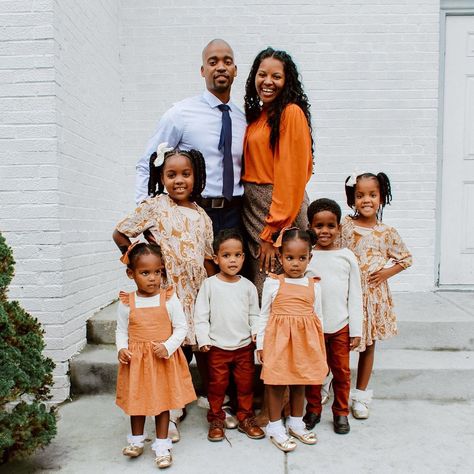 Black Celebrity Couples, Family Vibes, Family Aesthetic, Farm Photos, Black Family, Happy Black, Winter Family, Family Picture Outfits, Black Love Couples