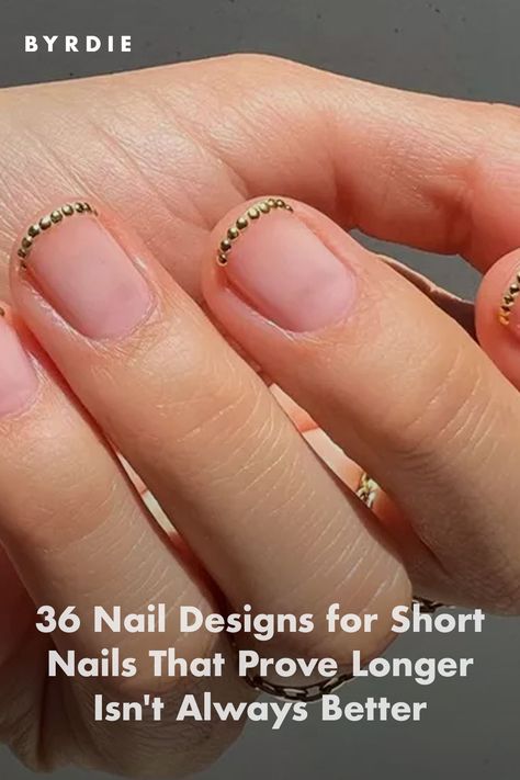 36 Classy Short Nail Designs to Try Designs For Short Natural Nails, Really Short Nail Designs, Classy Short Nail Designs, Short Nail Bed, Short Natural Nails, Short Round Nails, Squoval Nails, Leaf Stencil, Studded Nails