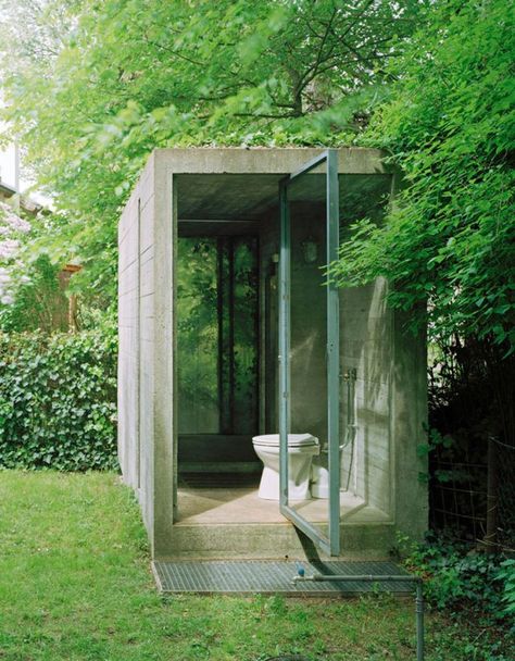 Atelier Herman Rosa photo by Jürg Zimmermann Garden Toilet Ideas, Garden Toilet, Outside Toilet, German Architecture, Outdoor Toilet, Modern Toilet, Outdoor Bathrooms, Concrete House, Munich Germany