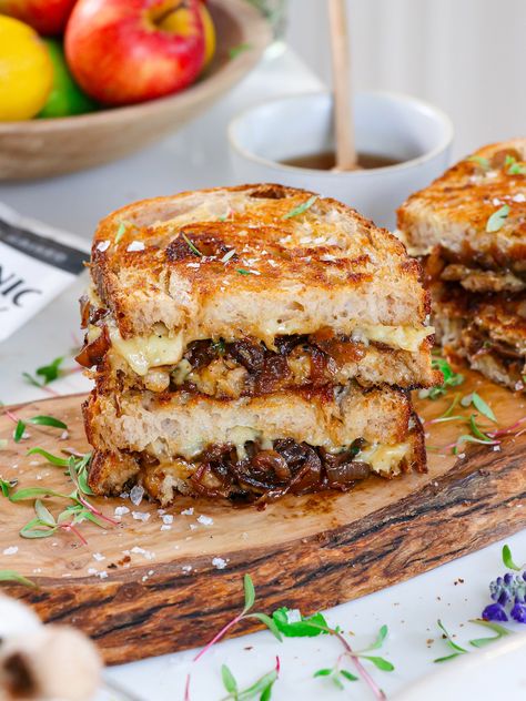 French Onion Grilled Cheese Sandwich Grilled Cheese Restaurant, French Onion Grilled Cheese, Onion Grilled Cheese, Caramelized Onions And Mushrooms, Dinner Today, Gourmet Cheese, Sandwich Ingredients, Grilled Cheese Recipes, Artisan Food