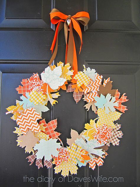 top 10 fall wreaths- great ideas for autumn! Paper Leaf Wreath, Fall Paper Crafts, Fall Leaf Wreaths, Autumn Paper, Paper Wreath, Paper Leaves, Diy Fall Wreath, Autumn Crafts, Deco Floral