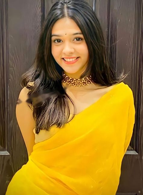 Pranali Rathod In Saree, Pranali Rathod Pics, Beautiful Jewish Women, Girl India, Lehenga Hairstyles, Denim Refashion, Funny Snapchat, Matching Outfits Best Friend, Pranali Rathod