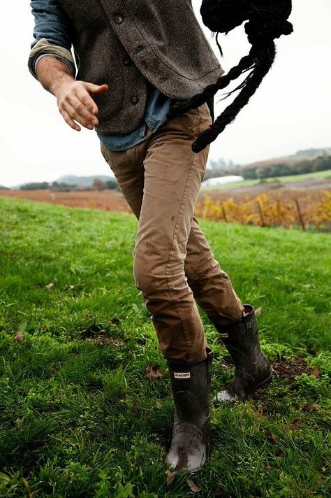 Rain Boots Fashion, Sharp Dressed Man, Heritage Fashion, Rubber Boots, Well Dressed Men, Hunter Boots, Well Dressed, Stylish Men, Gq