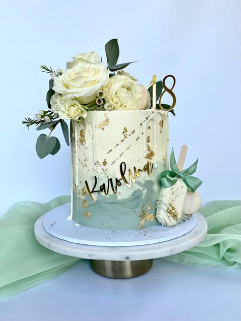 Green White Gold Birthday Cake, Green And Cream Birthday Decor, Sage Green White And Gold Cake, Simple Wedding Cake Sage Green, Sage Green And Gold Birthday Cake, Green 18th Birthday Cake, Sage And Gold Cake, Sage Green And Gold Cake, Green Birthday Cake For Women