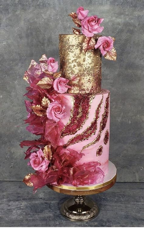 Learn Cake Decorating, Dessert Art, Geode Cake, Beautiful Cake Designs, Elegant Birthday Cakes, Amazing Wedding Cakes, 50th Birthday Cake, Beautiful Birthday Cakes, Creative Birthday Cakes