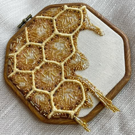 Embroidery With Beads Ideas, Marble Embroidery, Bead Embroidery Patterns Beadwork Design, Beadwork Embroidery Patterns, Unique Embroidery Ideas, Honey Embroidery, Honey Bee Embroidery, Honeycomb Embroidery, Unique Embroidery Designs