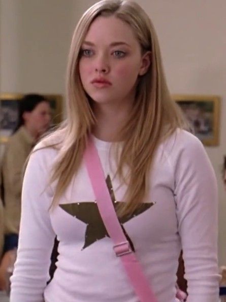 Mean Girls 2004, Mean Girls Halloween, Mean Girls Aesthetic, Mean Girls Outfits, Karen Smith, October Nails, Wife And Kids, Amanda Seyfried, Fashion Tv