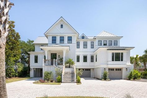 Coastal Retreat Vacation Home on Isle of Palms Spanish Inspired Home, Beach House Pictures, Beautiful Beach Houses, Farmhouse Architecture, Home Design Magazines, Hgtv Dream Home, Beachfront Home, Charleston Homes, Isle Of Palms