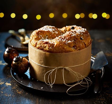 Vegan panettone Panettone Pudding, Christmas Panettone, Panettone Recipe, Fruit Fast, Butter Pudding, Dried Fruit Mix, Bread And Butter Pudding, Sugar Icing, Bbc Good Food