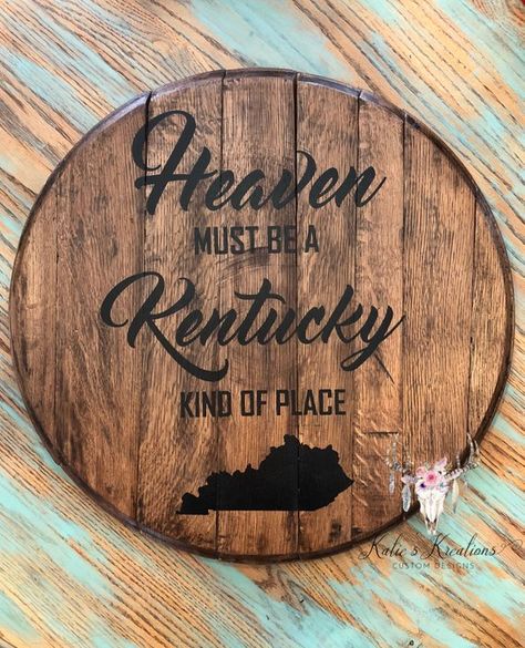 Barrel Top Ideas, Barrel Staves Ideas, Barrel Head Ideas, Barrel Lid Ideas, Staves Ideas, Barnwood Crafts, Lid Crafts, Whiskey Barrel Ideas, Wire Spools