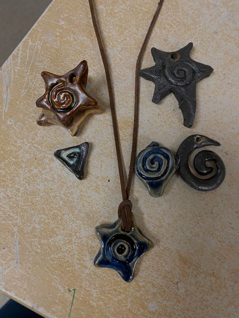 Clay Star Necklace, Clay Pendant Necklace, Ceramic Necklace Pendant, Clay Necklace Diy, Clay Pendants Diy, Clay Gift Ideas, Clay Necklace Pendant, Ceramic Jewerly, Ceramic Pendants