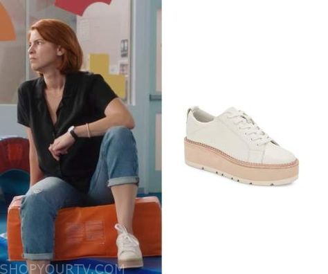 Workin Moms: Season 7 Episode 5 Anne's White Sneakers Anne From Working Moms Outfits, Anne Working Moms Style, Anne Carlson Working Moms Style, Anne Carlson Style, Working Moms Anne, Working Moms Anne Outfit, Anne Carlson, Working Mom Outfits, Zoeys Extraordinary Playlist