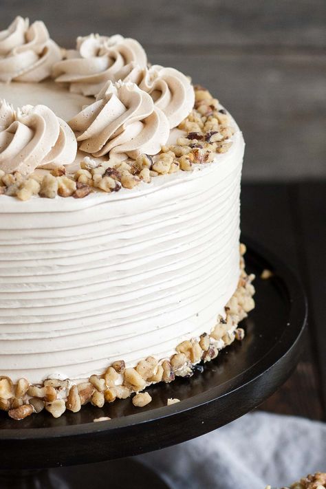 This toasted walnut cake with brown sugar buttercream is the perfect cake for the holidays. | livforcake.com Pear Pudding, Brown Sugar Buttercream, Coffee And Walnut Cake, Gourmet Cakes, Crumble Cake, Walnut Cake, Lemon Cookies, Snacks Für Party, Drip Cakes