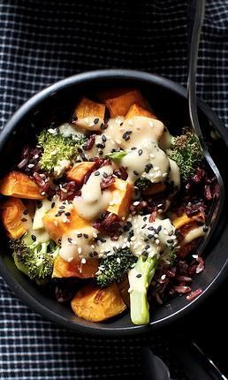 Miso sweet potato and broccoli bowl (veganize: substitute honey with vegan sweetener) Roasted Sweet Potatoes And Broccoli, Miso Sweet Potato, Sweet Potato And Broccoli, Sweet Potatoes And Broccoli, Broccoli Bowl, Potato And Broccoli, Miso Tahini, Potatoes And Broccoli, Smoothies Vegan