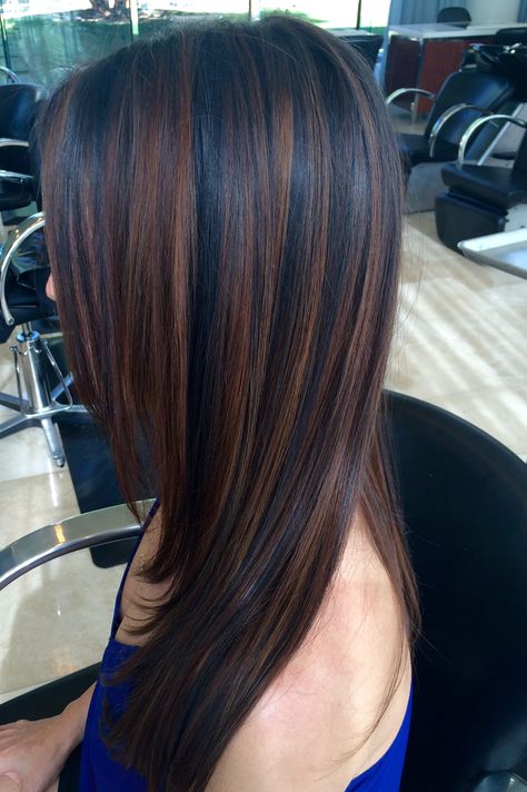 Elegant Brunette, Rambut Brunette, Winter Hair Color Ideas, Brunette Hairstyles, Kadeřnické Trendy, Brunette Hair With Highlights, Dark Hair With Highlights, Fall Hair Color For Brunettes, Vlasové Trendy