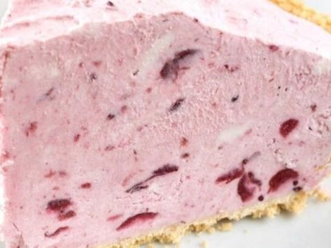 No-Bake Cranberry Cream Pie – A Light and Fluffy Dessert with Sweet-Tart Cranberry Flavor - NewsBreak Graham Cracker Pie, Fried Cheesecake, Walnut Chicken Salad, Oreo Cheesecake Bars, Butternut Squash Pasta Sauce, Cranberry Orange Shortbread Cookies, Creme Pie, Cracker Pie, Ambrosia Fruit Salad