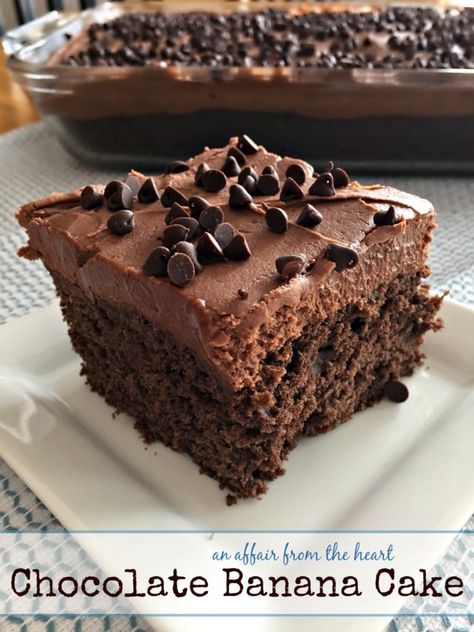 Banana Sour Cream Cake, Chocolate Melting Cake, National Chocolate Cake Day, Blondie Recipes, Best Chocolate Cake Recipe, Boozy Chocolate, Chocolate Banana Cake, Zucchini Brownies, Chocolate Poke Cake