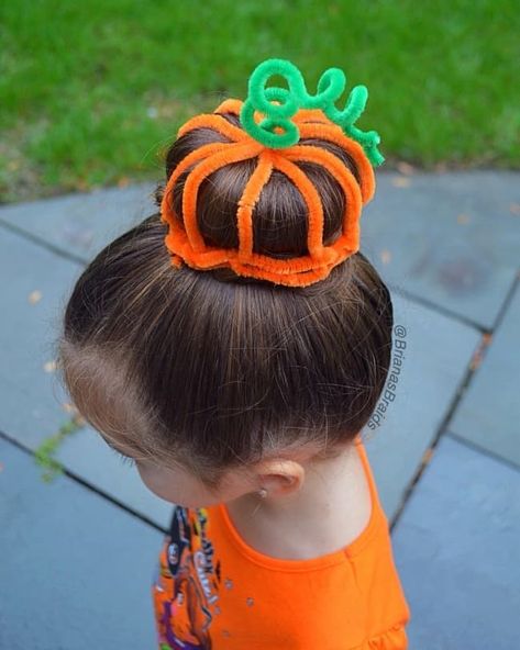 Halloween Hair And Makeup, Halloween Smink, Halloween Hairstyle, Läskig Halloween, Girl Hair Dos, Toddler Hairstyles Girl, Wacky Hair Days