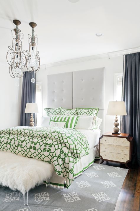 Kelly Green Bedrooms, Green And White Bedroom, Transitional Bedroom Design, Transitional Decor Style, Transitional Bedroom, Gorgeous Bedrooms, Eclectic Bedroom, Transitional Living Rooms, Transitional House