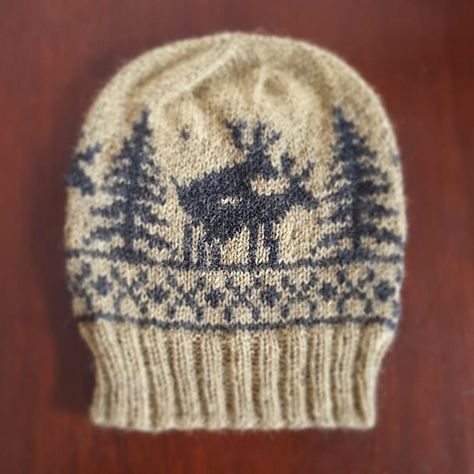 Ravelry: thecaptainand's Fornicating Deer Hat #2 Moose Hat, Outdoorsman Gifts, Fair Isle Hat, Tweed Yarn, Unique Hats, Gifts For Hunters, Hat Ideas, Fair Isle Knitting, Deer Hunting