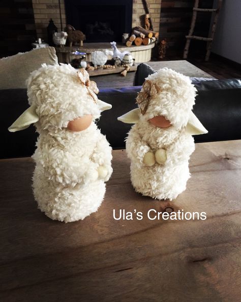 #ulascreations Sheep Gnome, Spring Gnomes Diy, Spring Gnomes, Easter Crafts For Toddlers, Easter Gnomes, Easter Wood Crafts, Sheep Crafts, Chabby Chic, Easter Lamb