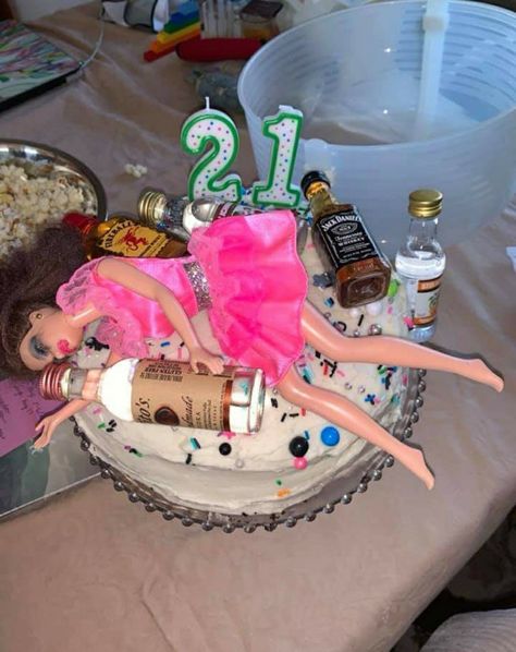 Funny 21st Birthday Cake, Drunk Barbie Cake, White Trash Party, Trash Party, Barbie Doll Cakes, 21 Birthday, 21st Birthday Cake, Barbie Cake, White Trash