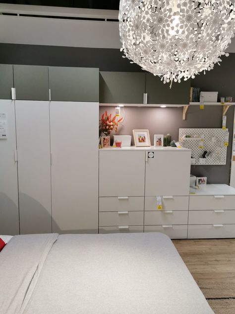 Ikea Platsa Hack, Ikea Kids Bedroom, Ikea Bedroom Storage, Ikea Small Spaces, Ikea Hack Kids, Ikea Stuva, Ikea Kids Room, Living Room Wall Units, Ikea Kids