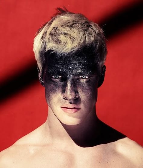 Men's Makeup, Men Makeup, Galaxy Makeup, Avant Garde Makeup, Halloween Men, Male Makeup, Make Up Inspiration, Dark Makeup, Stage Makeup