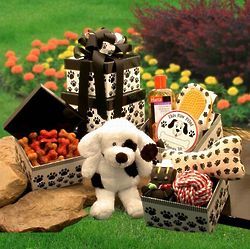 Paw Prints Dog Gift Tower Pet Gift Basket, Toy Gift Basket, Dog Gift Basket, Gift Towers, Holiday Gift Baskets, Puppy Treats, Basket And Crate, Dog Wash, Treat Gift