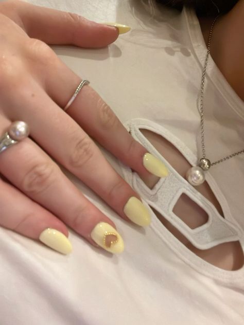 Sabrina Carpenter Nails Heart, Heart Cut Out Nails, Espresso Nails Sabrina Carpenter, Sabrina Carpenter Nails Espresso, Short N Sweet Nails Sabrina Carpenter, Sabrina Carpenter Nails Short N Sweet, Sabrina Carpenter Nails Inspired, Sabrina Nails, Sabrina Carpenter Nails