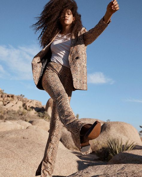 Ranch Road Boots on Instagram: “Kick-off the weekend in good boots 👢🔥” Outfits Western Style, Joshua Tree National Park Photography, Festival Editorial, Western Shoot, Handmade Leather Boots, Luxury Boots, Handcrafted Boots, Desert Fashion, Cowgirl Aesthetic