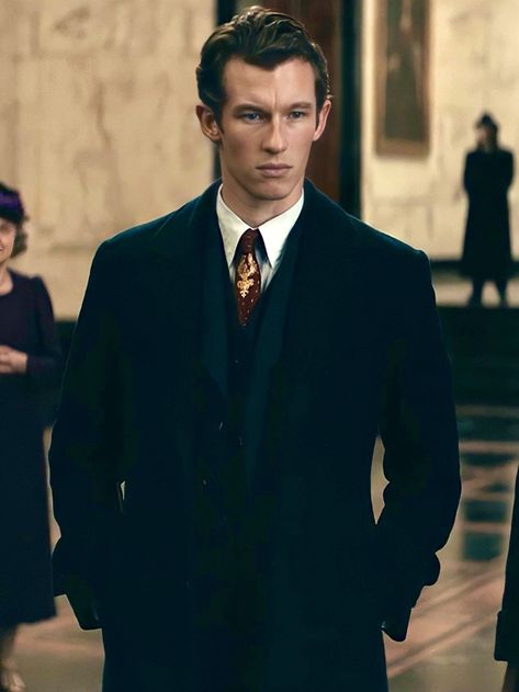 Blonde Hair Actors Male, Callum Turner Glasses, Call Um Turner, Callum Turner Fantastic Beasts, Callum Turner Masters Of The Air, Callum Turner Aesthetic, Calum Turner, Theseus Scamander, Callum Turner