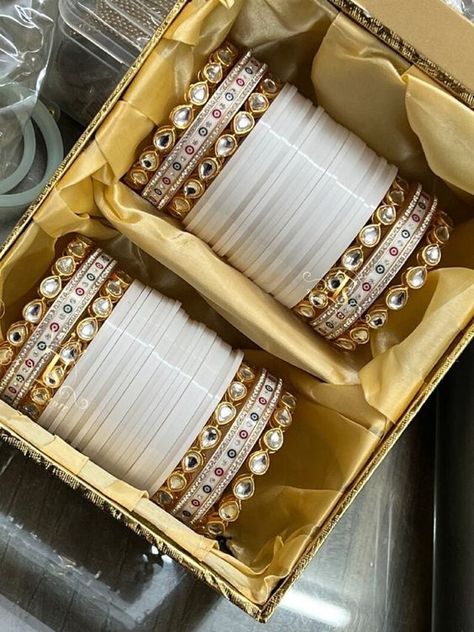 Chura Bangles | Choora Bangles. - Gist94 Wedding Choora, Bridal Jewellry, Wedding Chura, Traditional Bangles, Sikh Bride, Wedding Bangles, Bridal Chura, Colorful Bangles, Indian Accessories