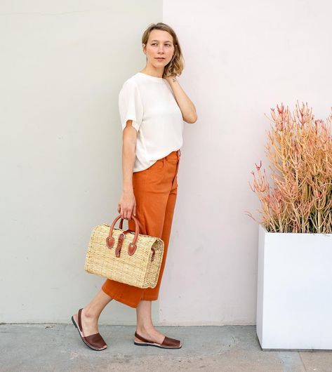 PONS Avarcas USA on Instagram: “Sunny days and warm colors ➖ wearing Classic Pons in Chocolate & handwoven wicker Empordà Bag” Brand Development, Warm Colors, Sunny Days, Sunnies, Lookbook, Hand Weaving, How To Wear, On Instagram, Color