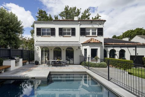 Exterior of Arch Deco Project of Hindley & Co Charcoal Shutters, Spanish Mission Style Homes, Art Deco House, Mission House, Spanish Mission, Mediterranean Exterior, Deco House, Steel Windows, Art Deco Home