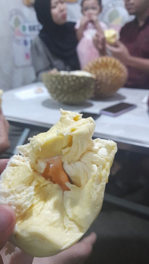 Durian Montong