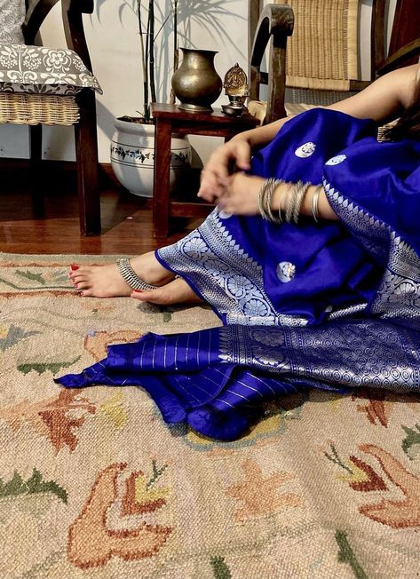 Blue Indian Aesthetic, Banarasi Katan Silk Saree, Desi Vibes, Desi Love, Desi Wear, Katan Silk Saree, Desi Aesthetic, Desi Fashion Casual, Indian Photoshoot