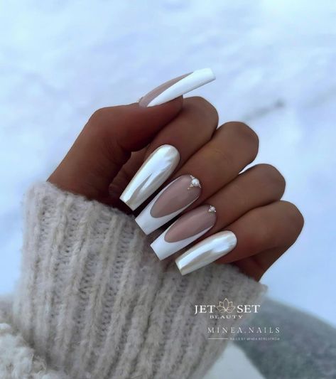 Chrome And White Nails, White French Tip With Chrome, White Chrome French Tip Nails, French Nails With Chrome, French Nails Chrome, Chrome Nails White, Chrome White Nails, Chrome Coffin, Chrome French Nails