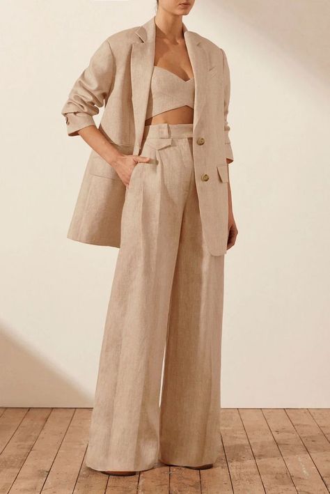 Linen Suit Women Summer, High Waisted Suits For Women, Kiton Women, Linen Blazer Outfit Women, Linen Suits Women, Ladies Trouser Suits, Minimalist Wardrobe Capsule, Vietnam Dress, Pant Suits For Women