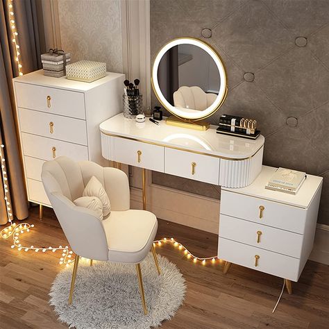 This lighted round mirror adopts a built-in LED strip and HD silver glass, with warm light/daylight /cold light and dimmable brightness from faded to brighter to meet your personal requirement, especially perfect for makeup and selfie. Available in 3 sizes Rose Gold Bedroom Decor, Reka Bentuk Bilik Tidur, Rose Gold Bedroom, Gold Bedroom Decor, Dressing Room Decor, Hiasan Bilik Tidur, Dressing Table Design, Luxury Bedroom Design, Bed Design Modern