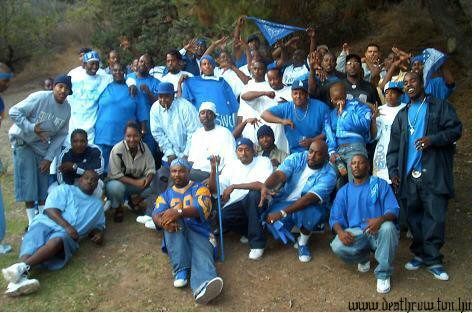 This is another picture of the Crip gang. Famous Fictional Characters, Arte Do Hip Hop, Gang Signs, Gang Culture, The Homies, Gang Member, The Color Blue, Social Development, California Love