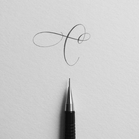 One of the reasons I'm hesitant to do a full alphabet series is the letter C. It's such a struggle for me and never looks quite right. Also E, F, H, I, J, Q, T, V, W, X and Z.   Which letters do you struggle with the most? #ep_letters #pencilcalligraphy #pencillettering #abcs_c Tattoos Family, Pet Tattoos, The Letter C, Friendship Tattoos, F H, Family Tattoos, Sister Tattoos, Letter C, Fountain Pen