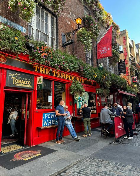 The Temple Bar in Dublin 🍺🍀 Temple Bar Dublin, Temple Bar, Dublin Ireland, The Temple, Dublin, Temple, Bar, Collage, Pins