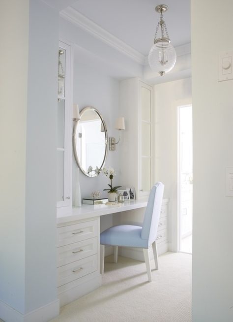 Love the dressing table built into the recess Built In Bathroom Vanity, Built In Vanity, House Of Turquoise, Vanity Room, Vanity Design, Room Closet, Beauty Room, Beautiful Bathrooms, Dressing Room