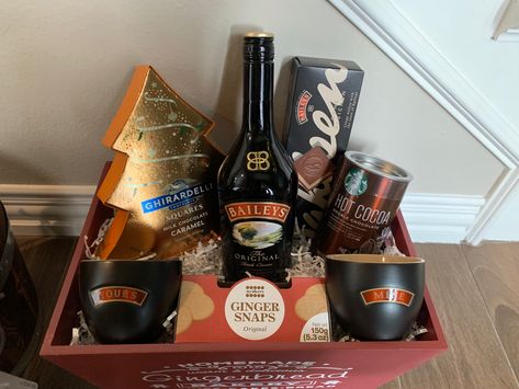 I really like the color coordination, the theme and that the container can be re used by the recipient. Diy Christmas Gift Basket Ideas, Hot Chocolate Gift Basket, Drink Basket, Gift Basket Ideas For Women, Alcohol Gift Baskets, Liquor Gift Baskets, Auction Gift Basket Ideas, Homemade Gift Baskets, Christmas Gift Baskets Diy