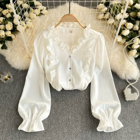 Fancy White Shirt Blouses, White Top Fancy, Fancy Shirts For Women Fashion, Ruffle Shirts For Women, Korean Shirts Women, Vintage Tops Blouse, Fancy White Shirt, Fancy Shirts For Women, Korean Tops Blouse