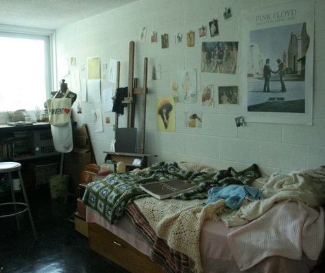 Unmade Bed, Dorm Design, Pretty Room, Dreamy Room, House Room, Aesthetic Bedroom, Dream Rooms, Cool Rooms, Dream Bedroom