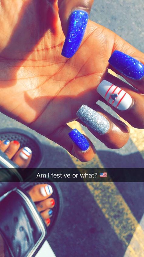 4th Of July Nails Acrylic, 4th Of July Acrylic Nails, 4th Of July Nails Simple, 4th July Nails, Forth Of July Nails, Summer Nails Neon, Camo Wallpaper, Fun Summer Nails, Fourth Of July Nails